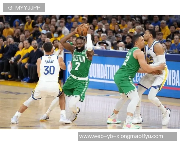 布朗坚守赛场信念：为胜利而战即使带伤也不退缩