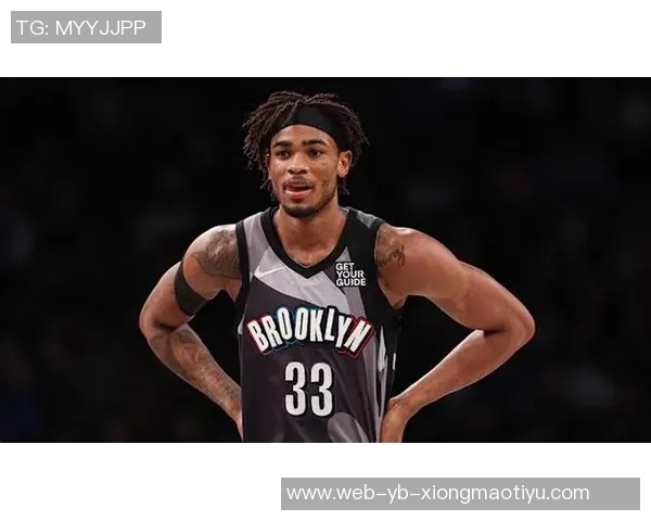 克拉克斯顿赛季数据亮眼场均131分75篮板4助攻14盖帽领跑全队