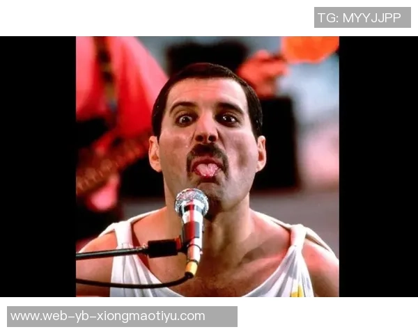 鲁尼即将迎来40岁生日化身牙叔献唱皇后乐队经典歌曲庆祝盛典 鲁尼即将迎来40岁生日化身牙叔献唱皇后乐队经典歌曲庆祝盛典