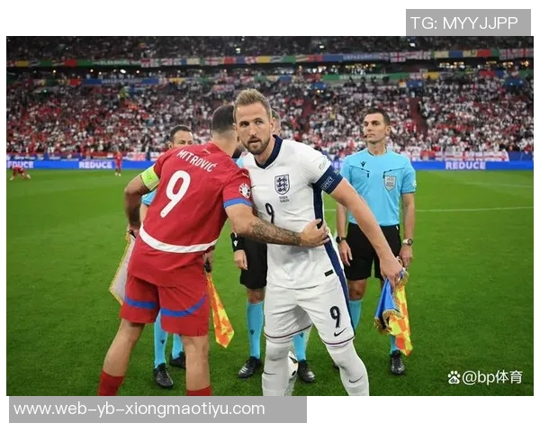 哈曼点评凯恩射门机会稀少称卡尔为赛季上半程最佳球员